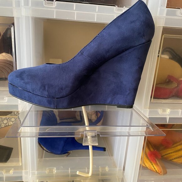 Michael Antonio Closed-Toe Platform Pumps - Picture 3 of 5